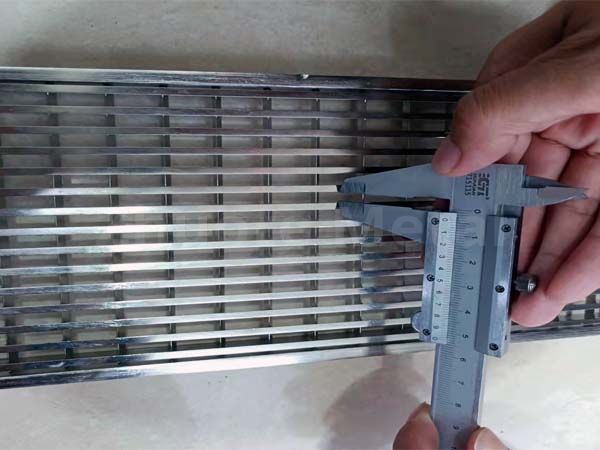 compact stainless steel trench cover compact stainless steel trench cover