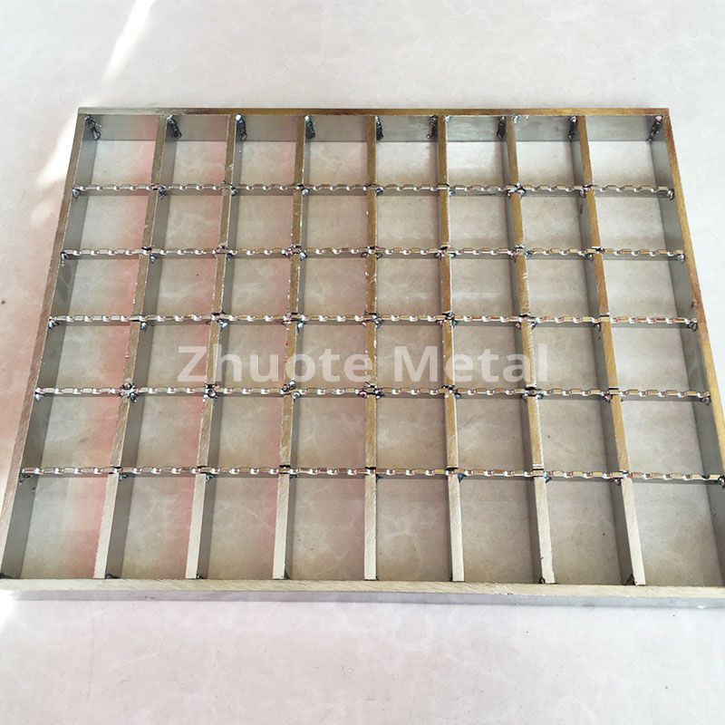 Stainless steel grating