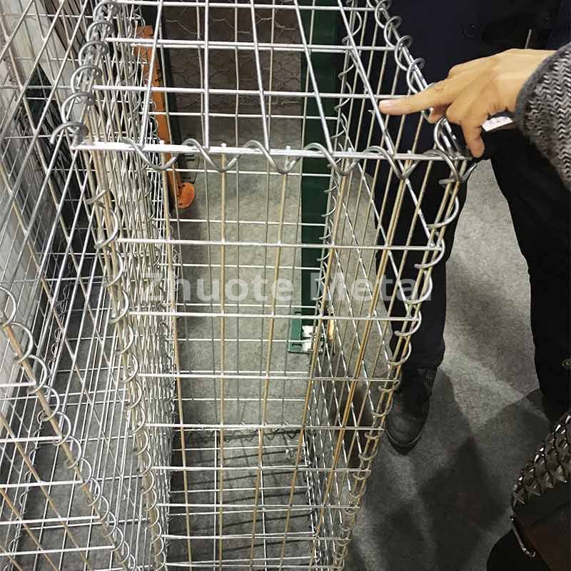 Welded gabion box
