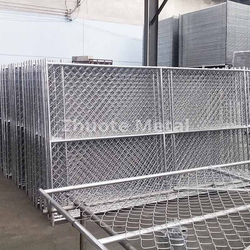 Chain link temp fencing