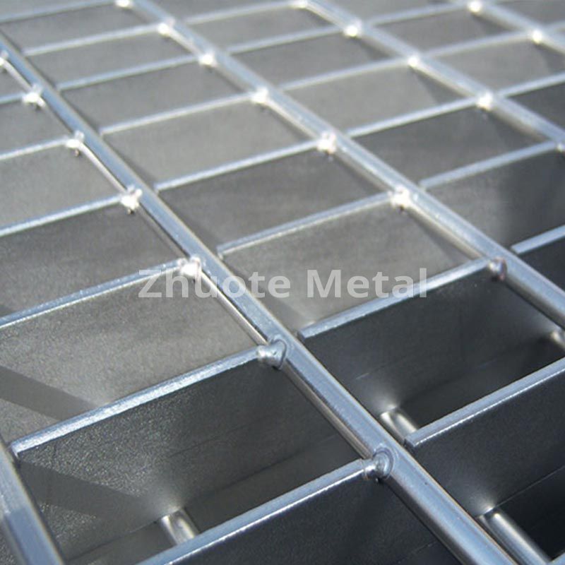 Plain steel grating