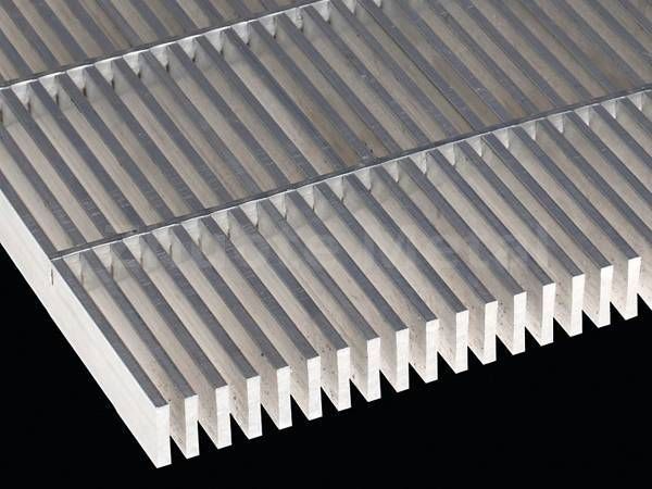 Flat aluminum grating