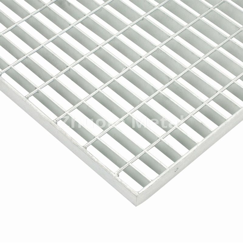 Galvanized steel grating