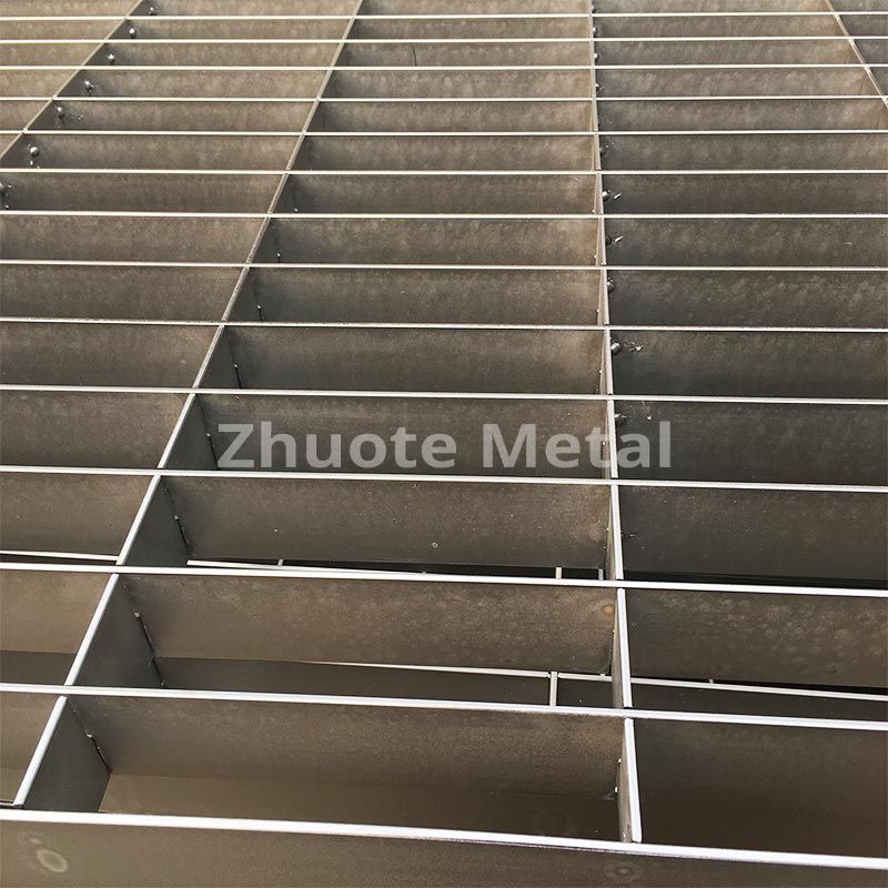 Stainless steel grating